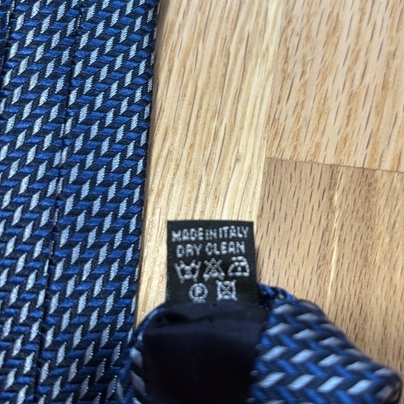 Azalea Bellagio 100% Silk Neck Tie Made in Italy - Picture 4 of 5